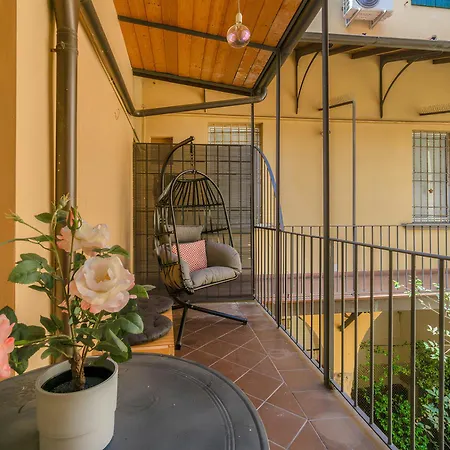 Bright Design House In The Heart Of Apartament *